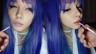 Hot Egirl sendo alimentada com cigarro pelo padrasto (vídeo completo em meus 0nlyfans/ManyVids)