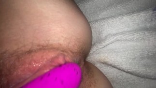 Meine Muschi mit meinem rosa Vibrator zerstören