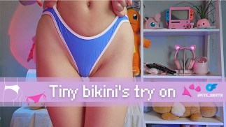 TINY BIKINI’S ESSAYEZ par une rousse avec une petite chatte rasée