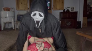 Ghostface pieprzy moją ciasną cipkę