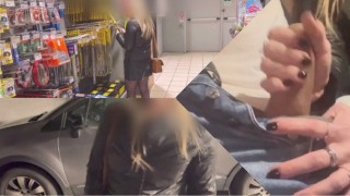 Une blonde inconnue me branle sur le parking du supermarché