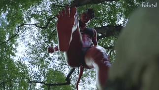 Reuzine Karlach stompt Kratos! [Animatie]