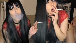 Goth Girl se fait baiser par beau-père pendant qu’elle fume (vidéo complète sur mes 0nlyfans / ManyVids)