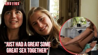 Ersties - 性感的 Mona 和 Lindsey 一起享受女同性恋时刻