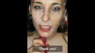 Merci pour la grosse faciale. J'adore le sperme sur mon visage