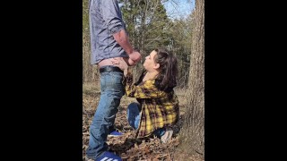 Randonnée dans les bois se termine avec hotwife cumshot TheShortAndInked1