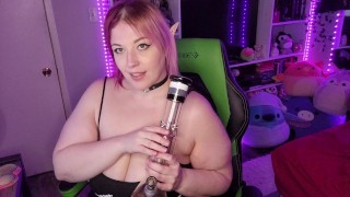 BBW Smoking & Boob Worship APERÇU GRATUIT