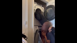Dès que je mets les vêtements dans la sécheuse, elle veut commencer