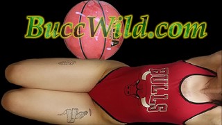 Anal interracial avec la rousse Selene TexAss dans Chicago bikini bulls