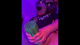 Fursuiter furry baise son masturbateur Bad Dragon pour vous [HD]