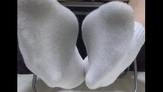 Ich habe versucht, mit weißen Socken und Hallenschuhen zu spielen! [Vorherige Version]
