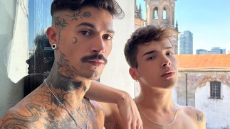 Twinks Love Argentino explorent leurs corps - Latin Leche