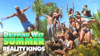 REALITY KINGS - Les stars du porno les plus chaudes et chaudes font la fête Into une orgie sauvage au bord de la piscine