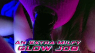 Hot Milf amateur naturelle récompense papa avec une Hot coup de hawk Tuah crachant / Glow Job