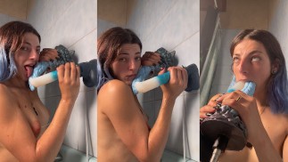 Sát 2 monstrum dildo v mé lázni