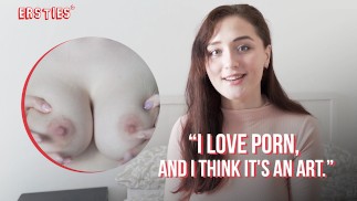 Ersties - Cute Alexa tourne enfin sa première vidéo de sexe