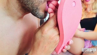 Adoration des pieds flip Flop, sucer les orteils, fétichisme de lécher les pieds