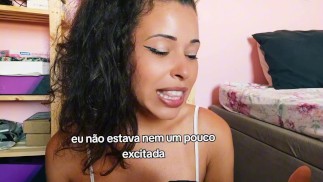 Safada vagabunda fumando gostoso e lendo um delicioso conto erótico de um corno. Parte 1 - Espuleta