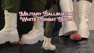 Fille militaire vous busting dans des bottes de combat sales blanches - Cock Balls Crush Piétinement, Shoejob, CBT