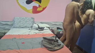 Il mio istruttore di palestra mi scopa nel culo