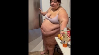 Ssbbw 18 ans ne rentre pas dans la cuisine