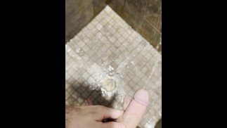 Pisse à la gym publique au Planet Fitness