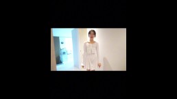 Dieses koreanische Mädchen wartet geduldig auf dich:) Komm zu ihr