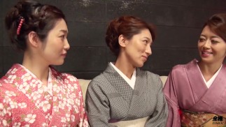 与Maki Hojo和朋友们的日本传统和服狂欢