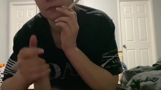 Fumer Fetish BJ et Cigarette Dangling Pour le finir ! (Vidéo complète pour achat sur OF)