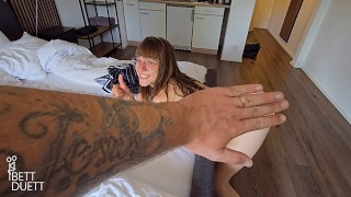 Clip sexuel d’un couple excité dans un hôtel !!