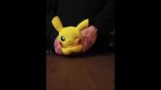 Je baise Pikachu contre mon comptoir ! Partie 2 : Horny encore 20 minutes plus tard