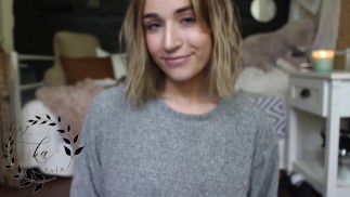 Busty богиня очаровывает вас