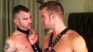 JasonSparksLive Leather Twink Live Show avec une grosse éjaculation