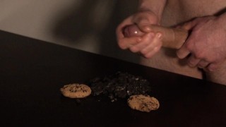 Creamで満たされた兼クッキー:私は私のディックをこすりました