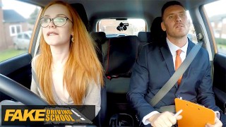 Cute rousse ELLA HUGHES se fait remplir de par l’examinatrice - Fake Driving School