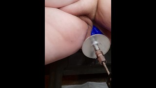 Gode double poing sur ma fuck machine