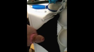 Gozando na minha calcinha de cetim ex GFS