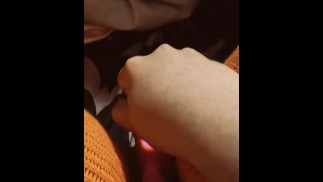 私の新しいバイブレーターを使って私はいなくなってしまいました。
