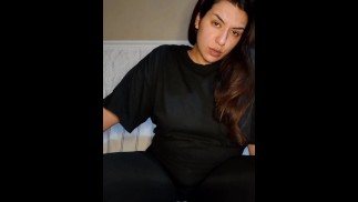 Carla Wicked Long Farts In Leggings!