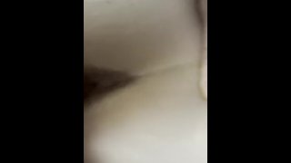 业余 Busty 妻子 狗的风格