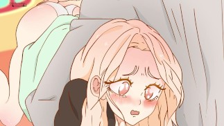 お父さんは彼女のお尻をスパンキングしながら彼女の猫に指を刺しました!エロアニメセックス(漫画ポルノ)2d 2025