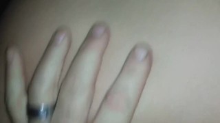 Nevlastní matka s velkými přírodními kozičkami v prdeli obrovským penisovým rukávem