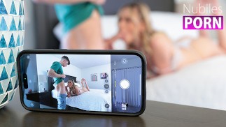 Sexy Blonde Stiefschwester Dylan Moore fleht Stiefbruder an, sie noch einmal zu ficken - S2:E7