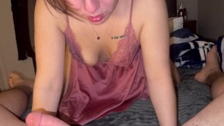 Thick Latina milf dostane creampied