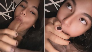 papi esta orgulloso, inocente y obediente joven aprende a mamar