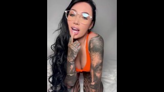 Can you cum on my Tits? 🍒