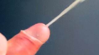 Sperma spuiten - sperma explosie - veel plakkerig sperma
